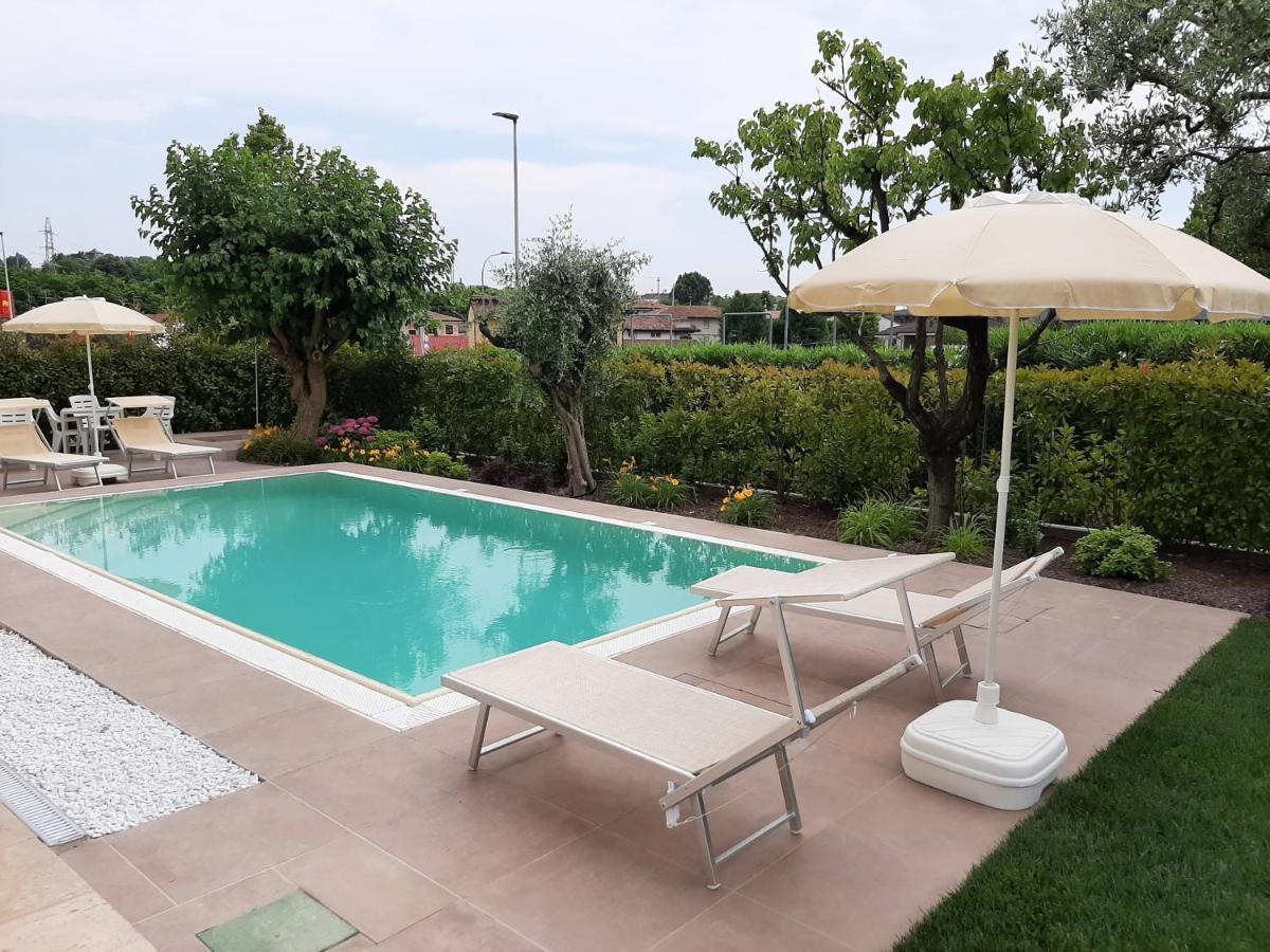 פסקיארה דל גארדה Villa Luisa Rooms And Breakfast מראה חיצוני תמונה