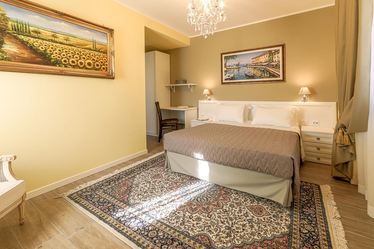 פסקיארה דל גארדה Villa Luisa Rooms And Breakfast מראה חיצוני תמונה